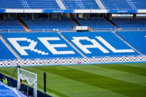 تفاصيل مثيرة وقرارعاجل من ريال مدريد بعد شجار فالفيردي وتشواميني